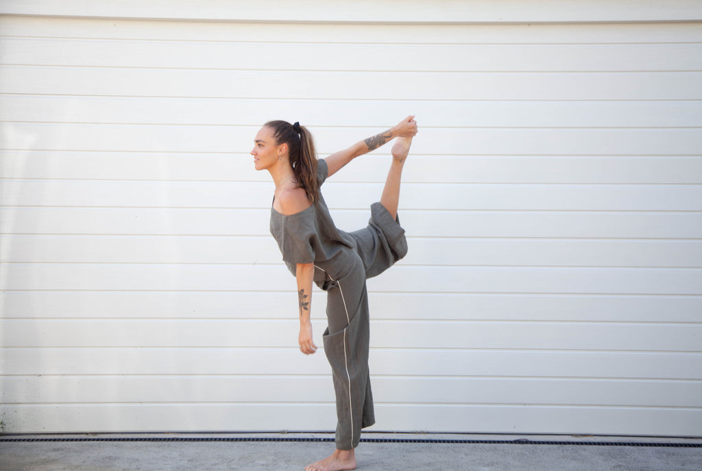 Moni Piping Pant - Olive Linen with Ecru Silk Piping